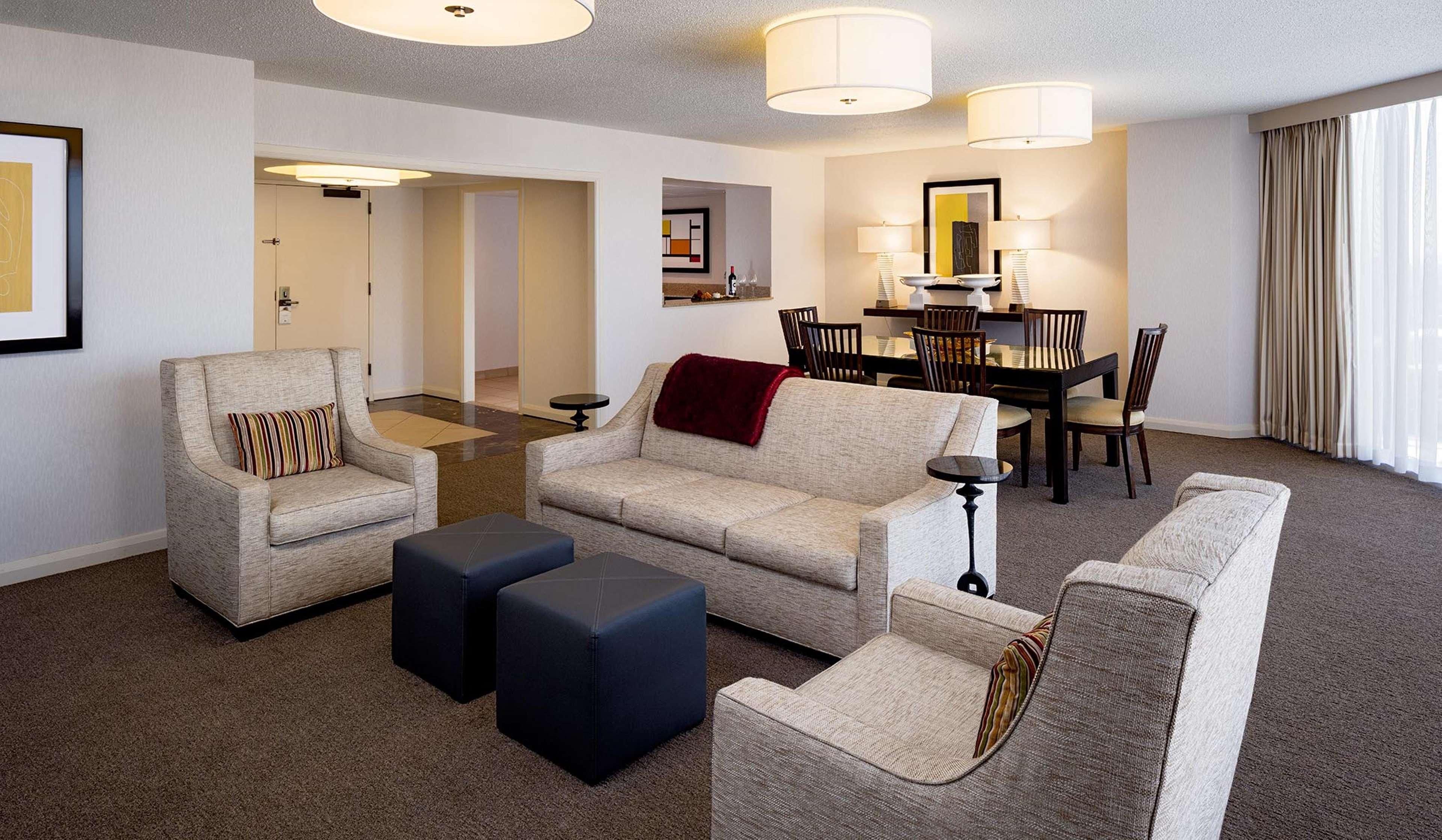 Hotel Doubletree By Hilton Greenway Plaza Houston