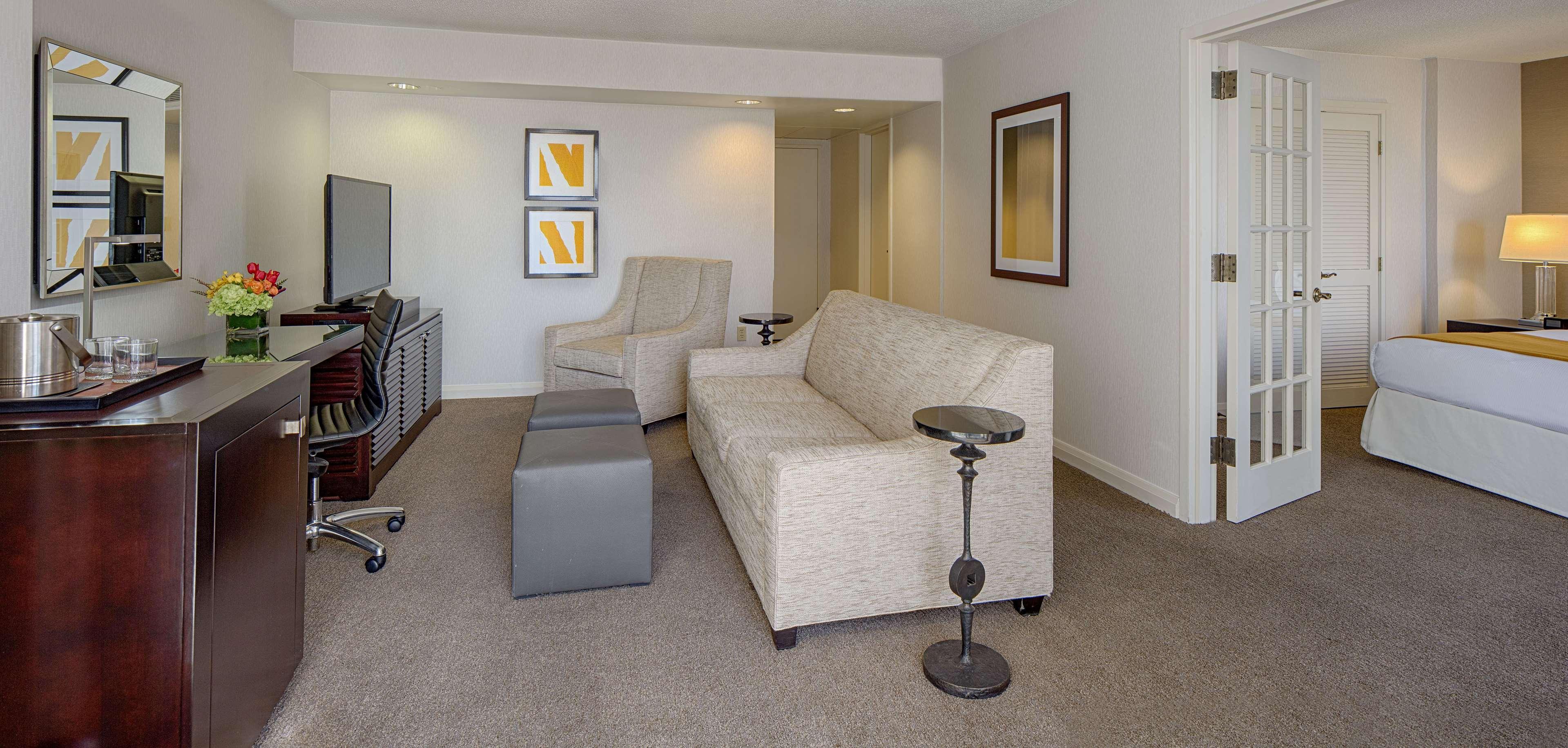Doubletree By Hilton Greenway Plaza Houston