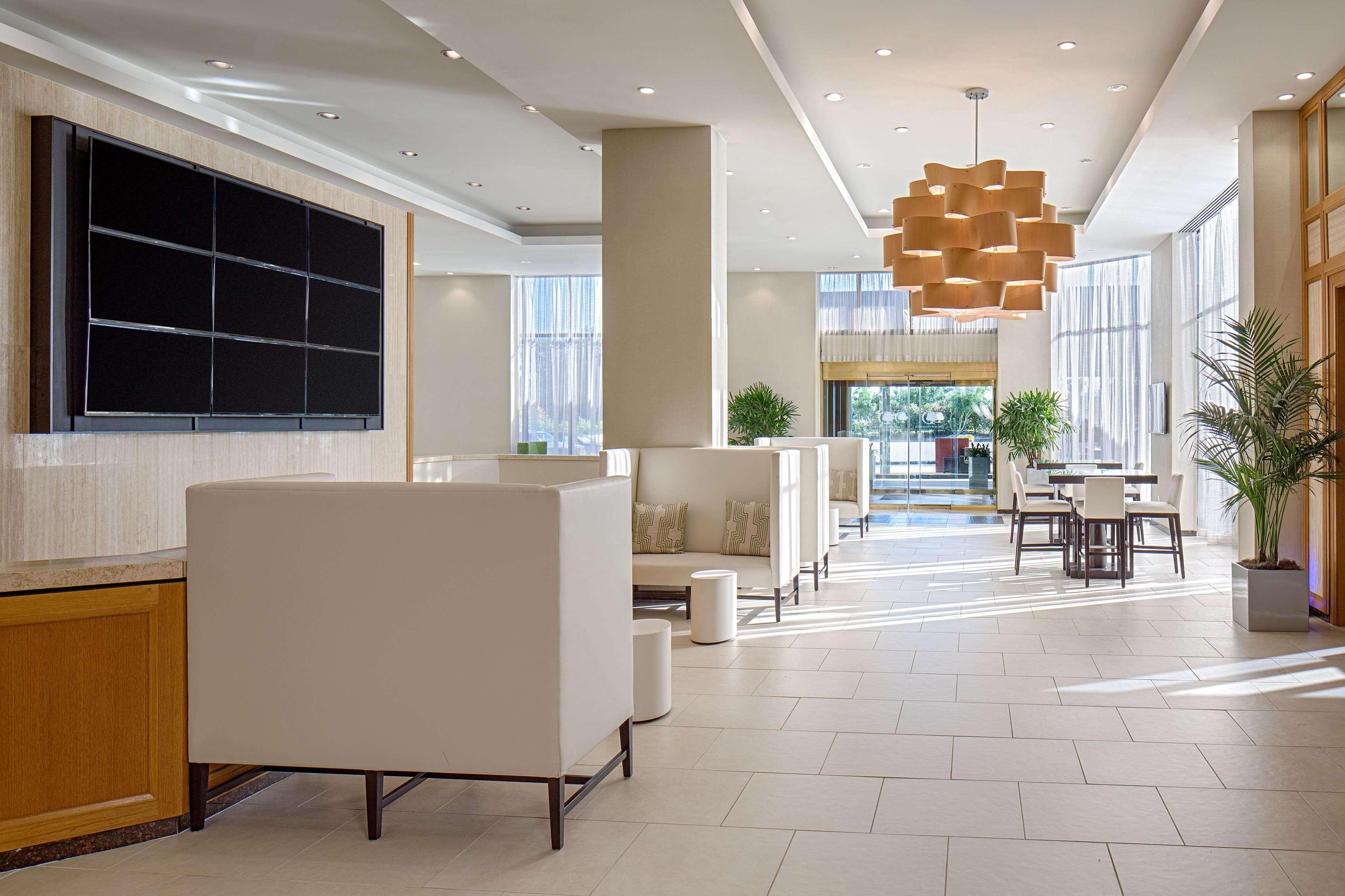 Hotel Doubletree By Hilton Greenway Plaza 4*