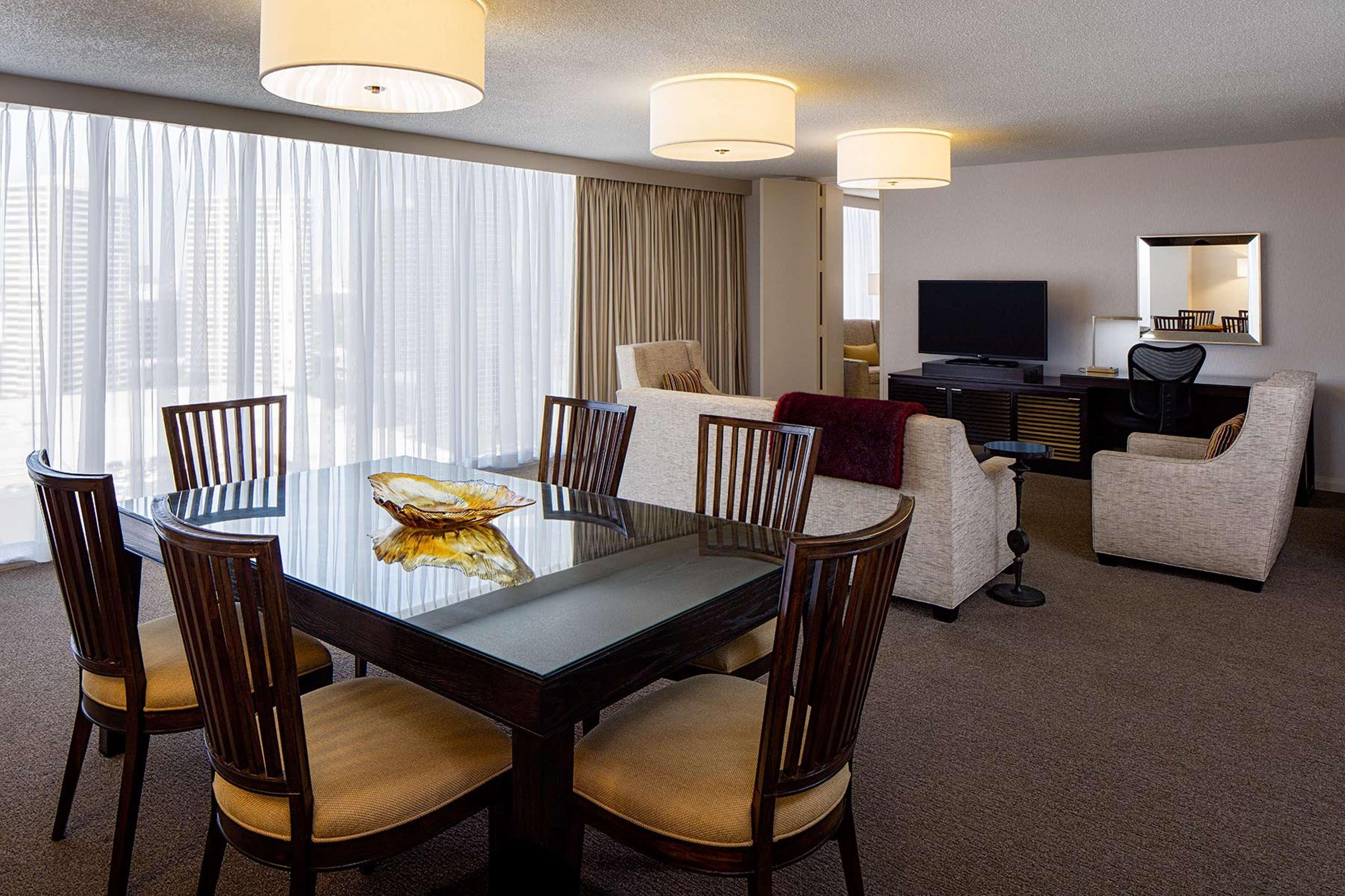 Doubletree By Hilton Greenway Plaza Houston