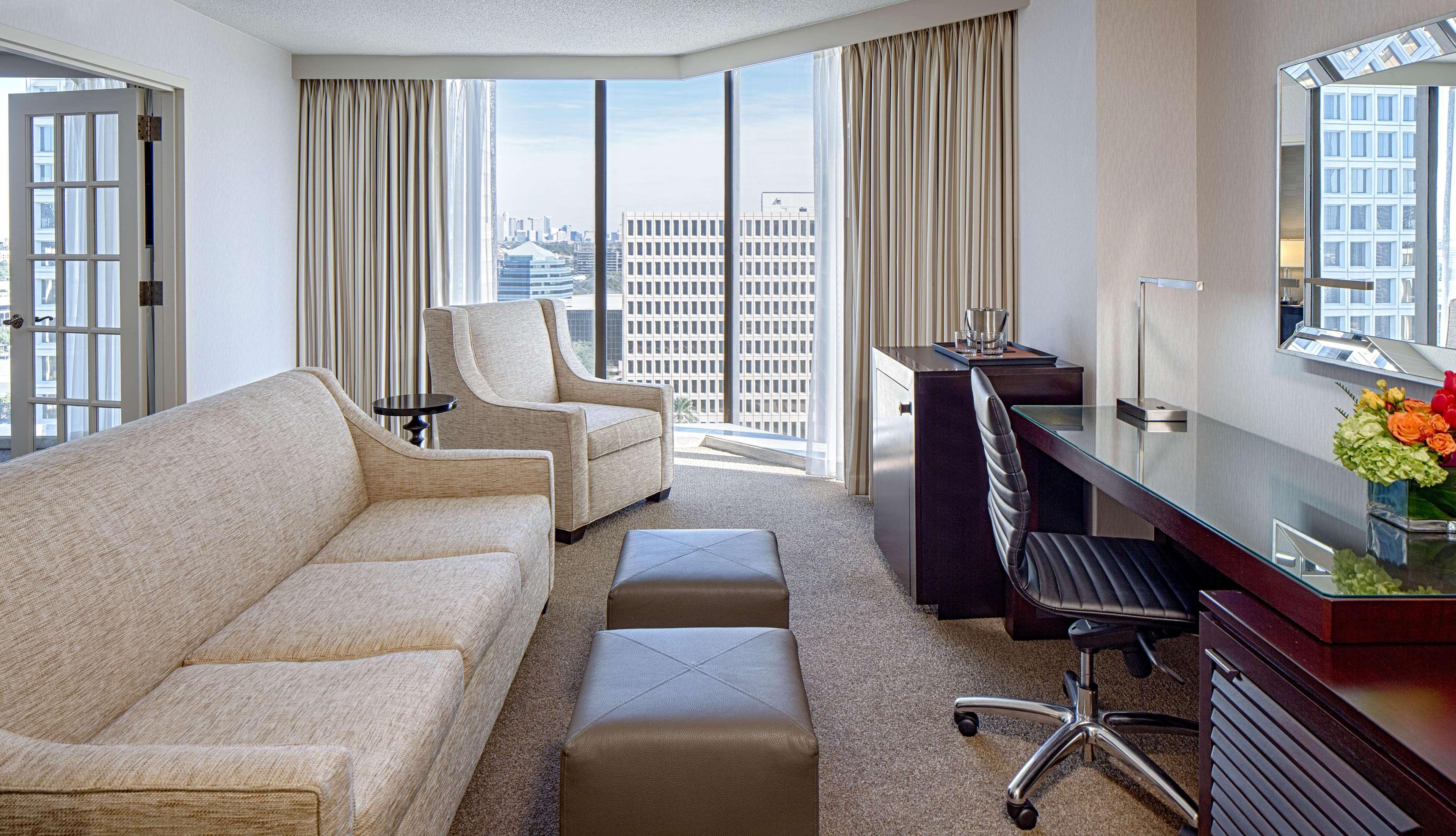 Doubletree By Hilton Greenway Plaza Hotel 4*